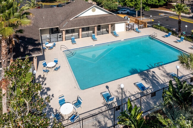 Raintree Apartments