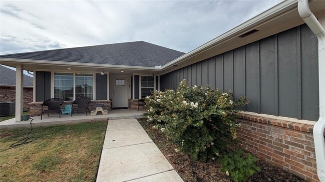 Photo - 489 Hardesty Dr