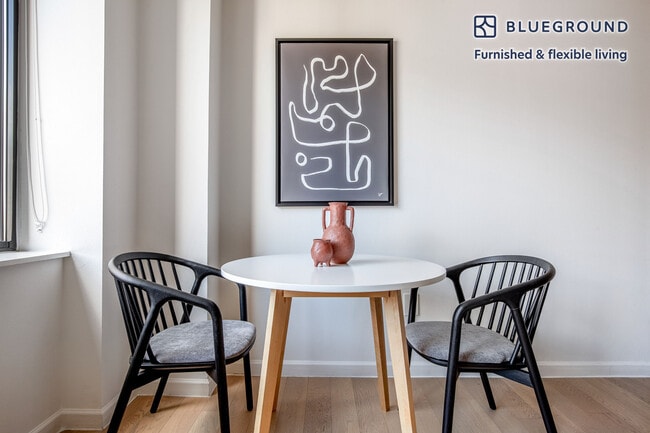 Photo - 255 W 94th St Unidad FL9-ID1443