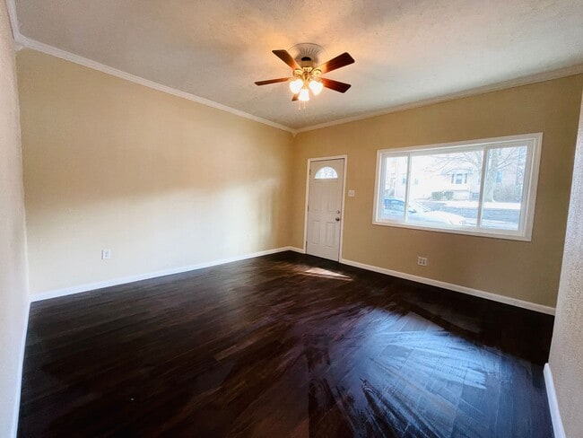 Photo - 207 E 15th Ave