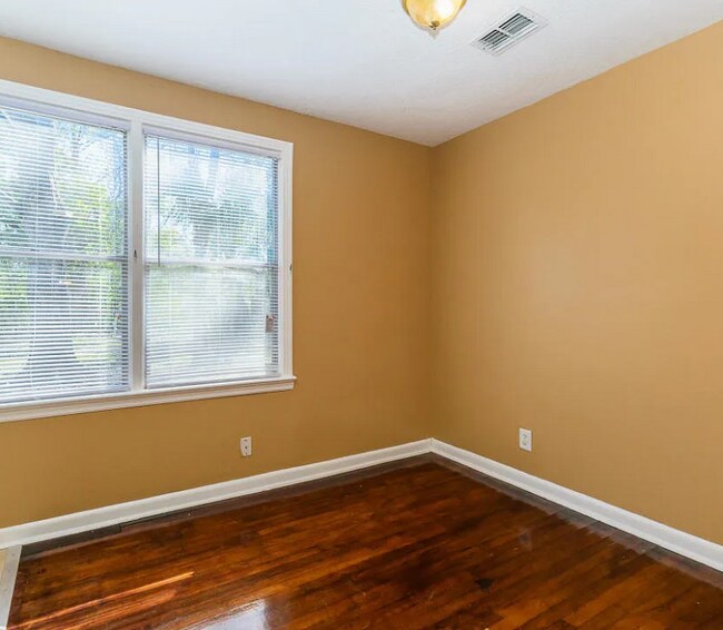 Photo - 5523 Minosa Cir E