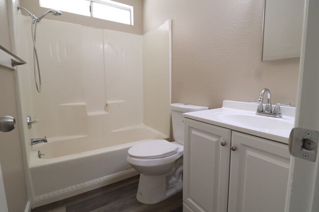 Photo - MOY426 Unit 426 W Moyer Ave #C