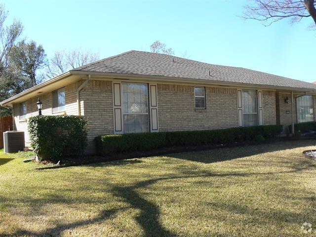 Building Photo - 1025 Gracelane Dr Rental