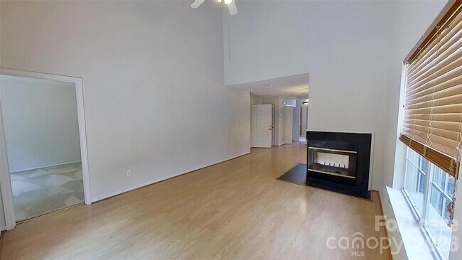 8327 Southgate Commons Dr