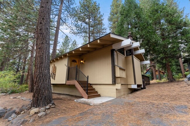 Photo - SKI LEASE: Gas Fireplace, Pet Friendly, Do...