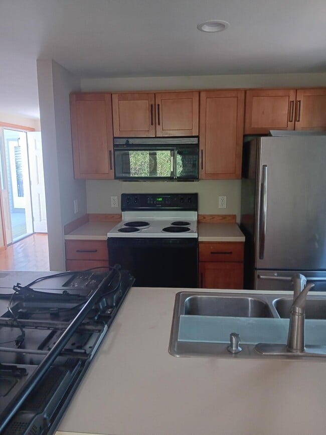 Building Photo - 21 Glengarry Dr Unit 21 glenngary drive Rental