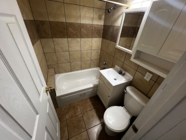 Photo - 417 S Fairmount St Unidad A