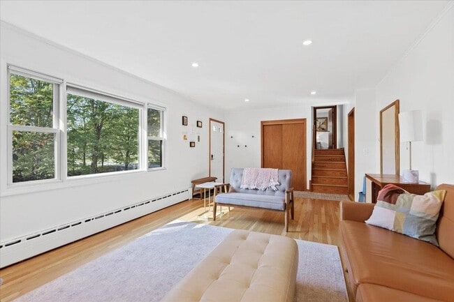 Photo - 275 Hillvale Rd