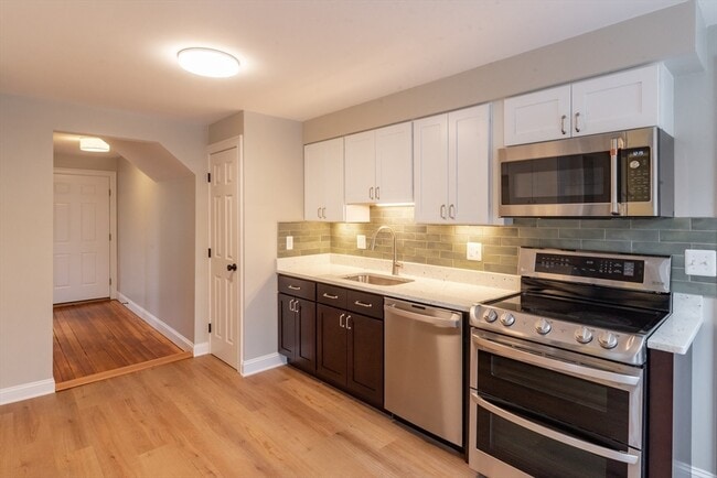 Building Photo - 19 Hoyle St Unit 1