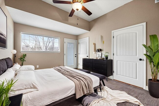 Photo - 134 Barberry Ln