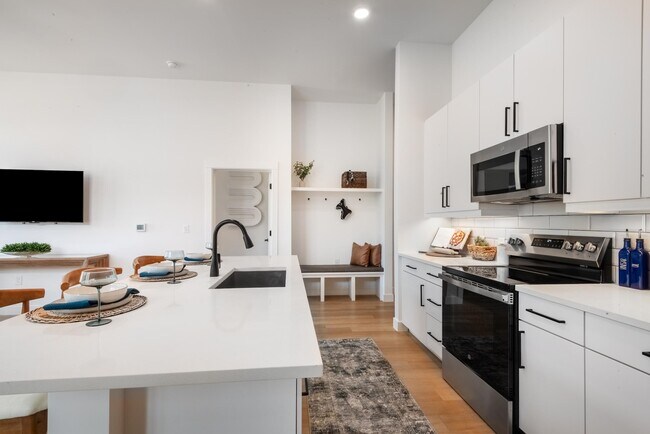 Photo - Finley on the Green