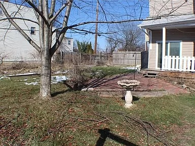 Photo - 523 Lowell St