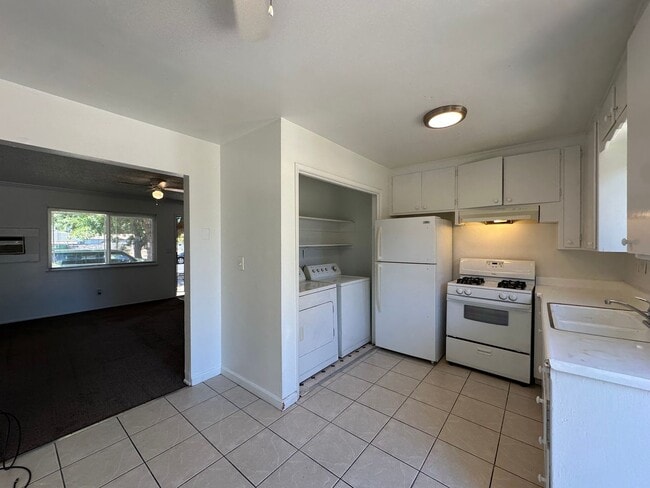 Photo - 1709 Evergreen Ave Unit #3