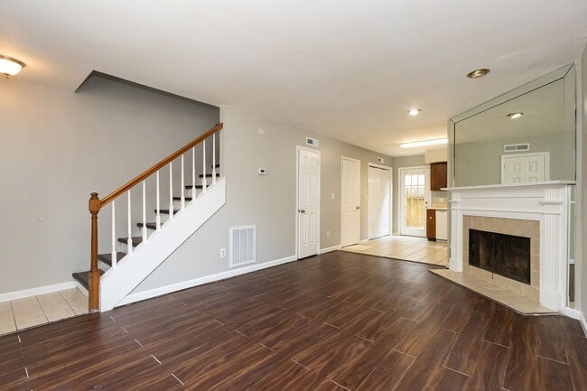 Photo - 2827 Dayton Blvd Unidad 2