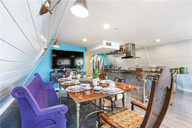 3106 Little Pl