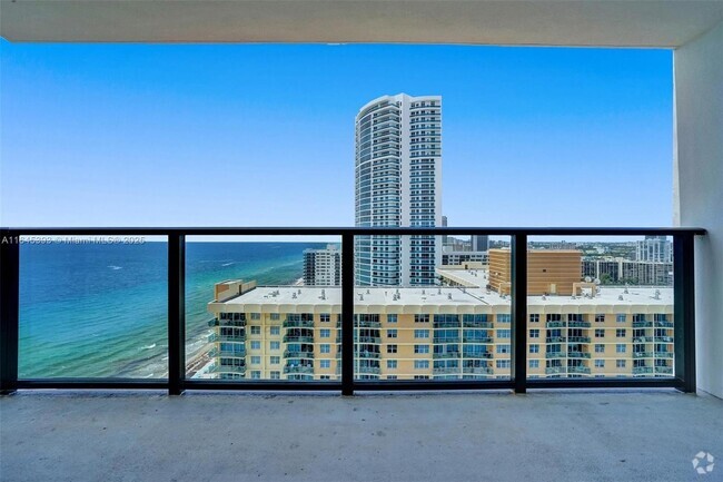 Building Photo - 2301 S Ocean Dr Unit 2308 Rental