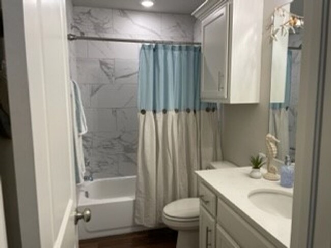 Photo - 3 Bed 2 Bath 2 Car Duplex Freedom Villas i... Townhome
