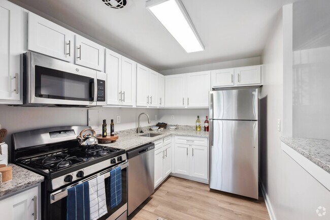 Building Photo - Roosevelt Towers Rental