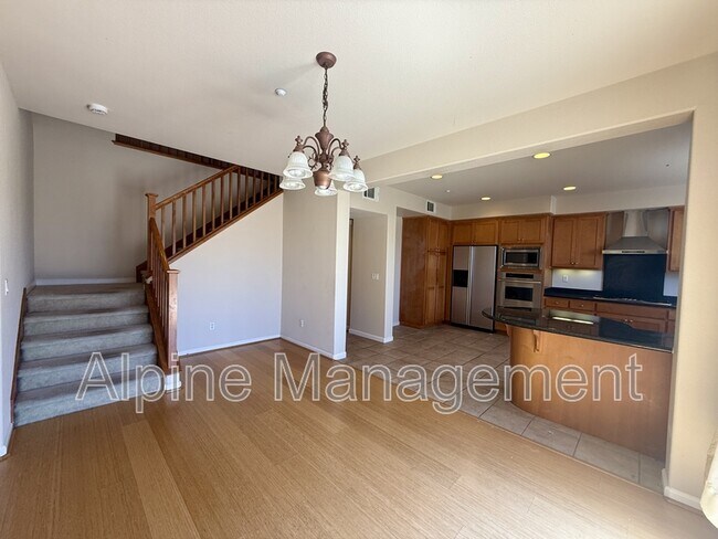 Photo - 4373 Red Maple Way