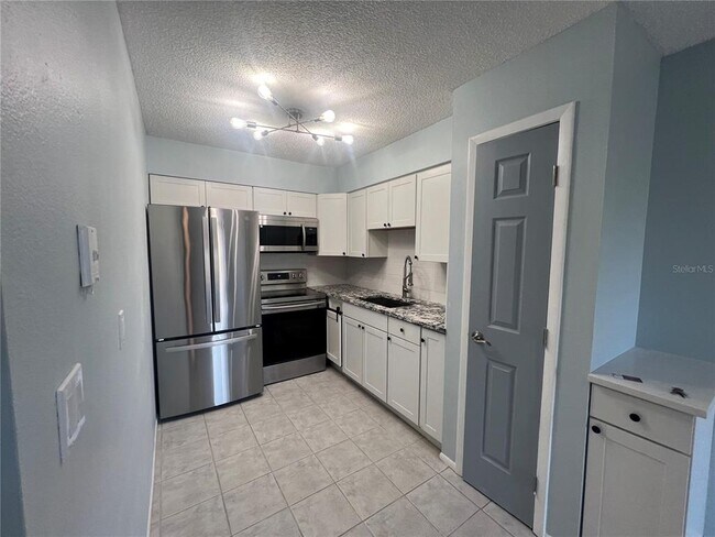 810 Kings Ct Unit D