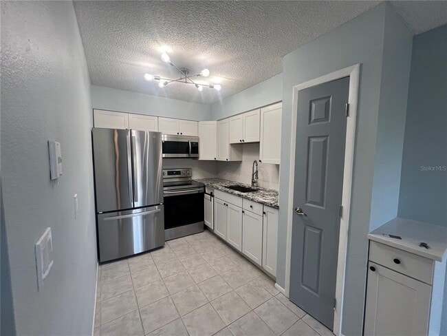 Photo - 810 Kings Ct Unit D