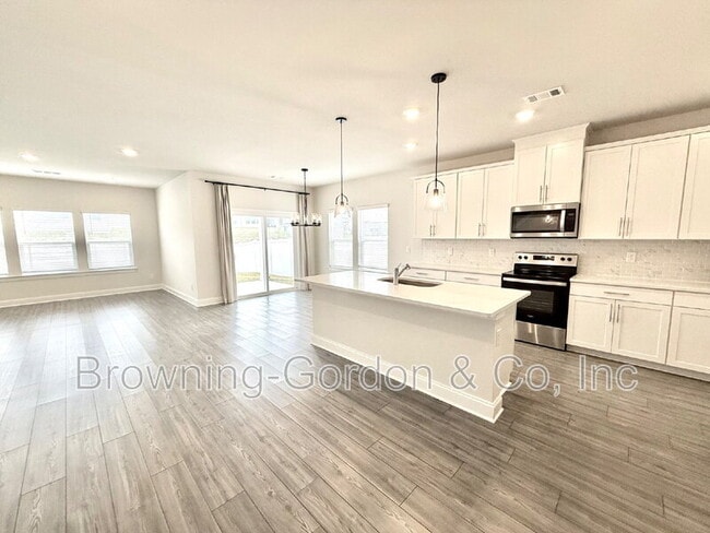 Photo - 7118 Evans Hl Wy