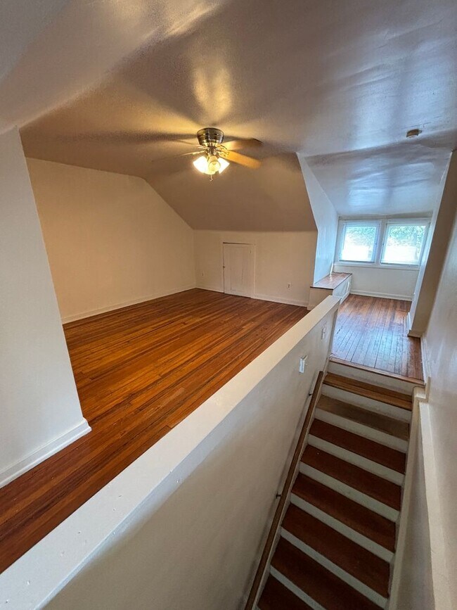 289-295 E 18th