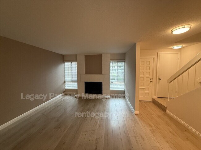 Photo - 2298 Sierra Blvd Unit Apt C