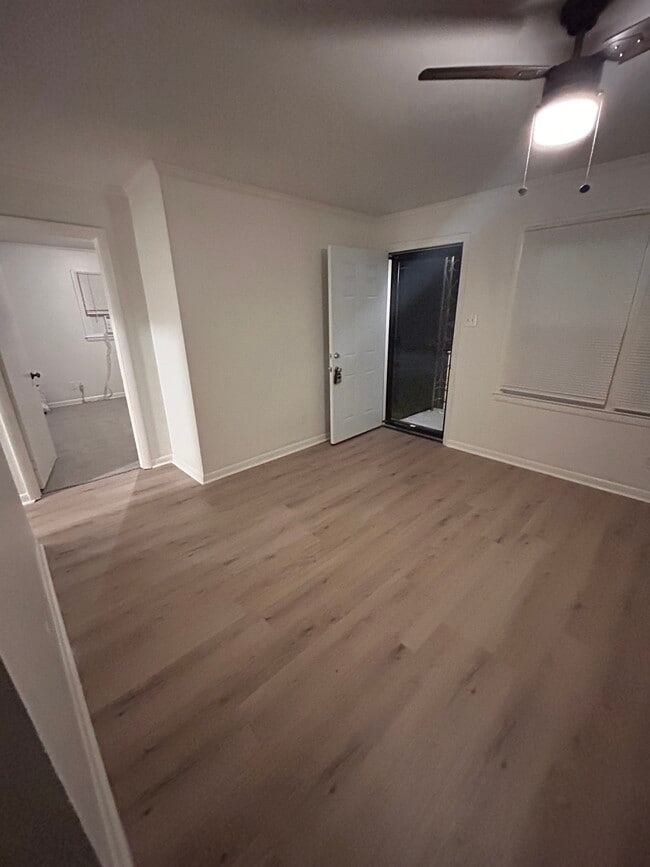 Living Room - 3007 Central Ave