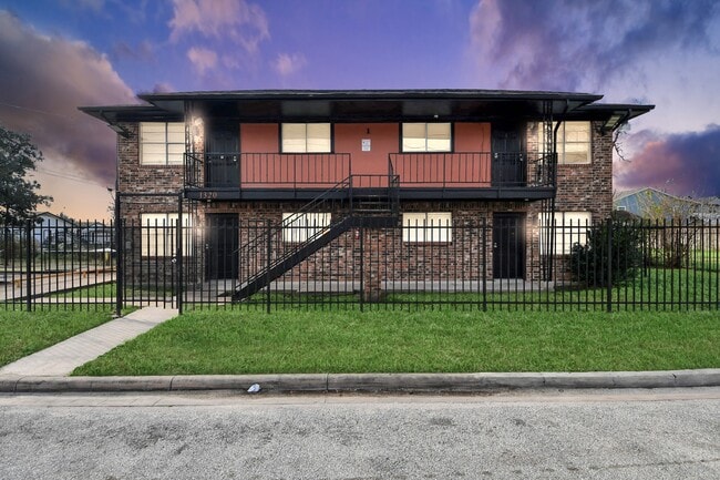 Photo - 1320 Griffin St Unidad 4