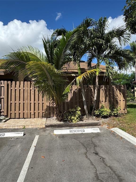 Photo - 8011 SW 22nd Ct