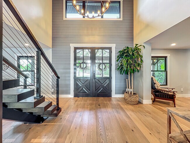 Front entry - 281 Shell Pt E