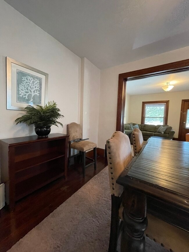 1146 Memorial Ave Unit 1