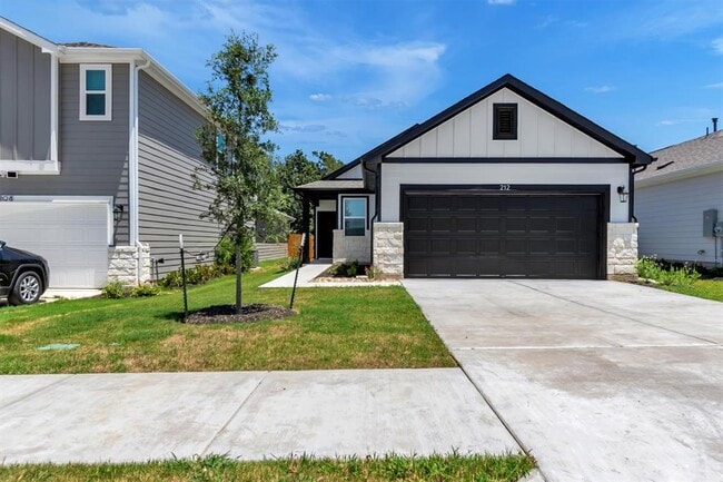 Building Photo - 212 Bendecido Loop