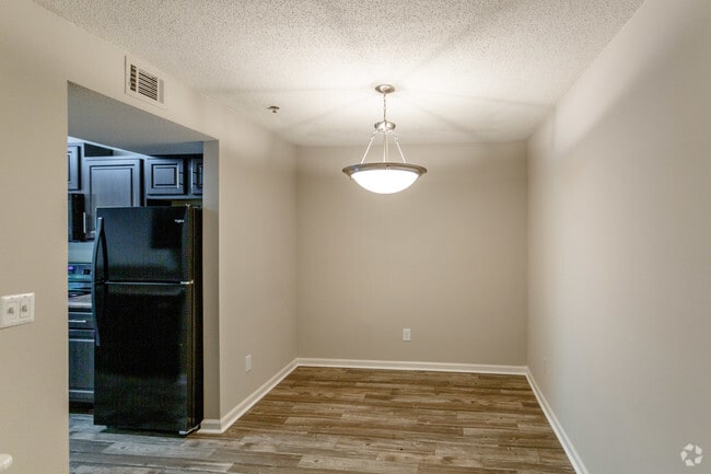 3BR, 2BA - Copernicus - 1428 SF - MAA Nashville West