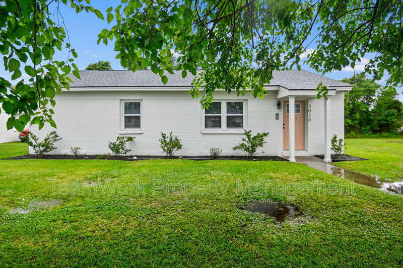 Photo - 3020 Azalea Drive