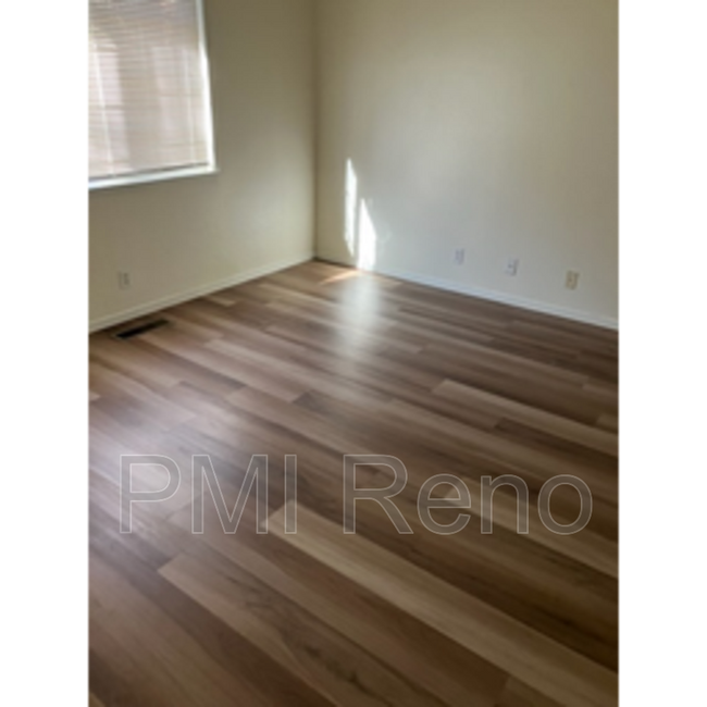 Photo - 415 E 7th St Unit A