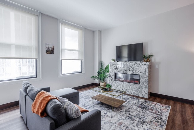 Building Photo - 1 W 4th St Unit ID1221042P Rental