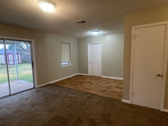 Photo - Don’t Miss Out! Move in Ready!