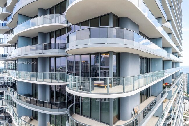 Photo - 1000 Brickell Plaza Unit PH5307