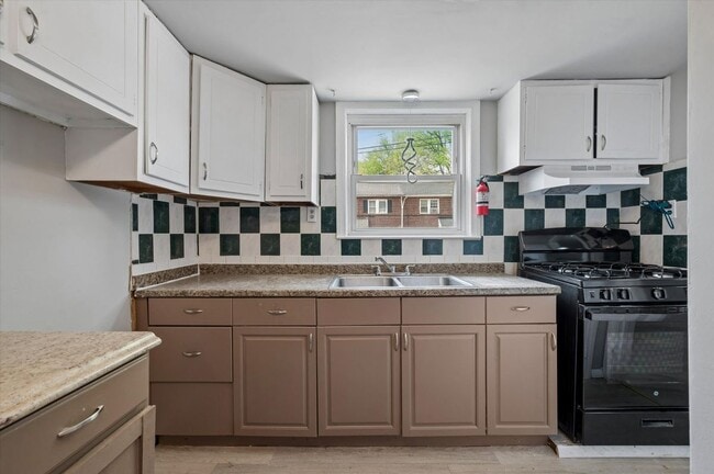 Photo - 2609 Kane St