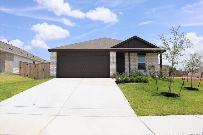 Building Photo - 216 Lantana Ln