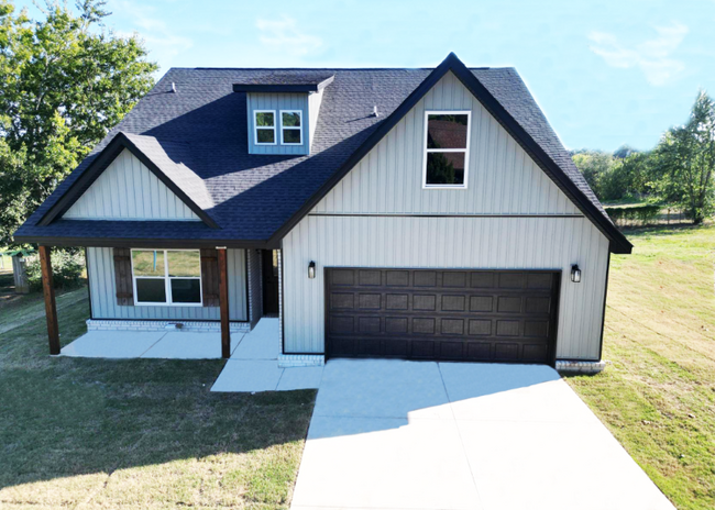 Photo - 325 E Nashville St