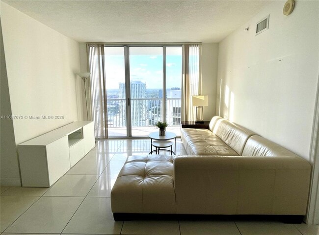 Photo - 1750 N Bayshore Dr Unit 3911