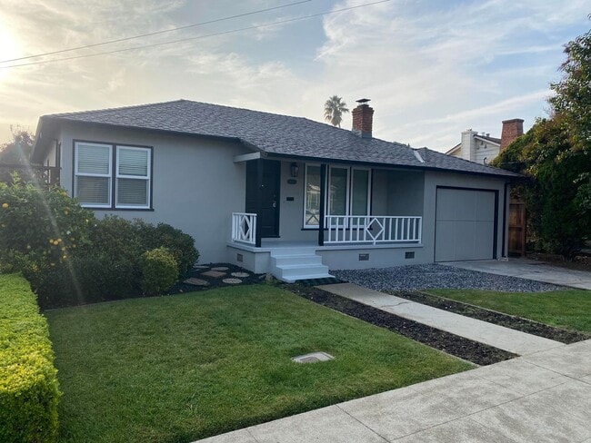Charming 2-Bedroom Home Near Downtown San ... - Charming 2-Bedroom Home Near Downtown San ...