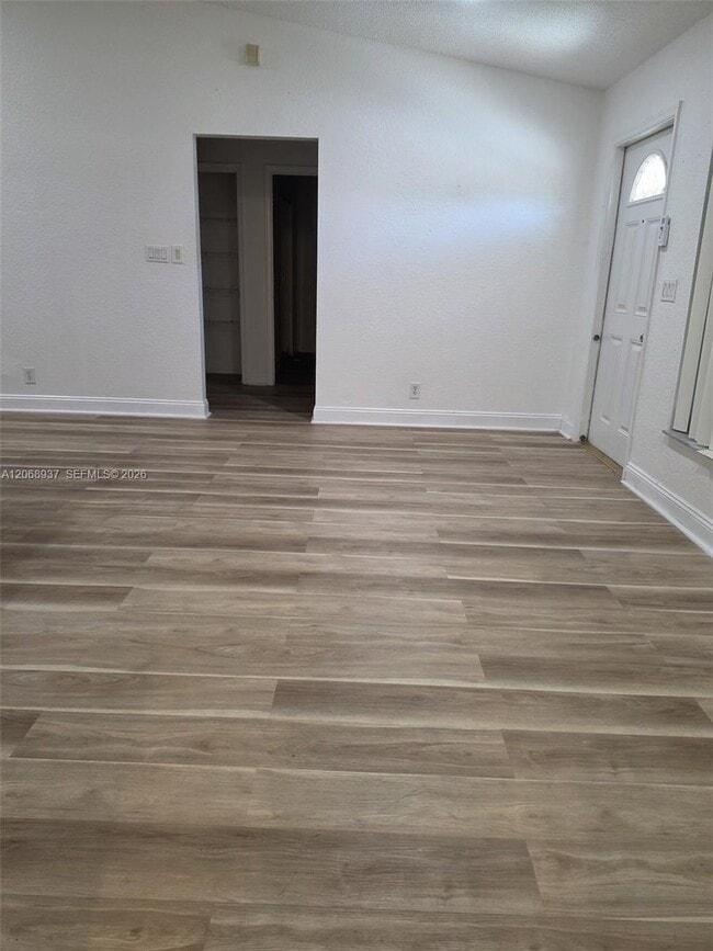 Photo - 9165 SW 18th St Unidad 1