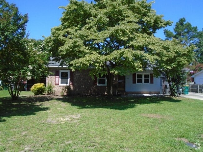 Building Photo - Village Green subdivision Rental