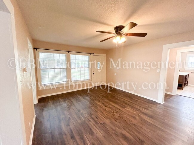 Building Photo - 212 W Marshall St