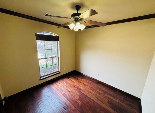 Photo - 2400 NW 151st St