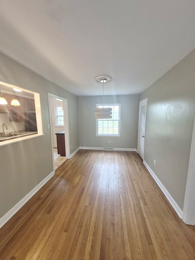Photo - 2404 Barracks Ct